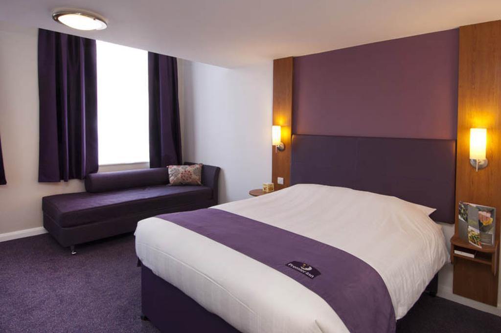 Premier Inn Falkirk East 部屋 写真