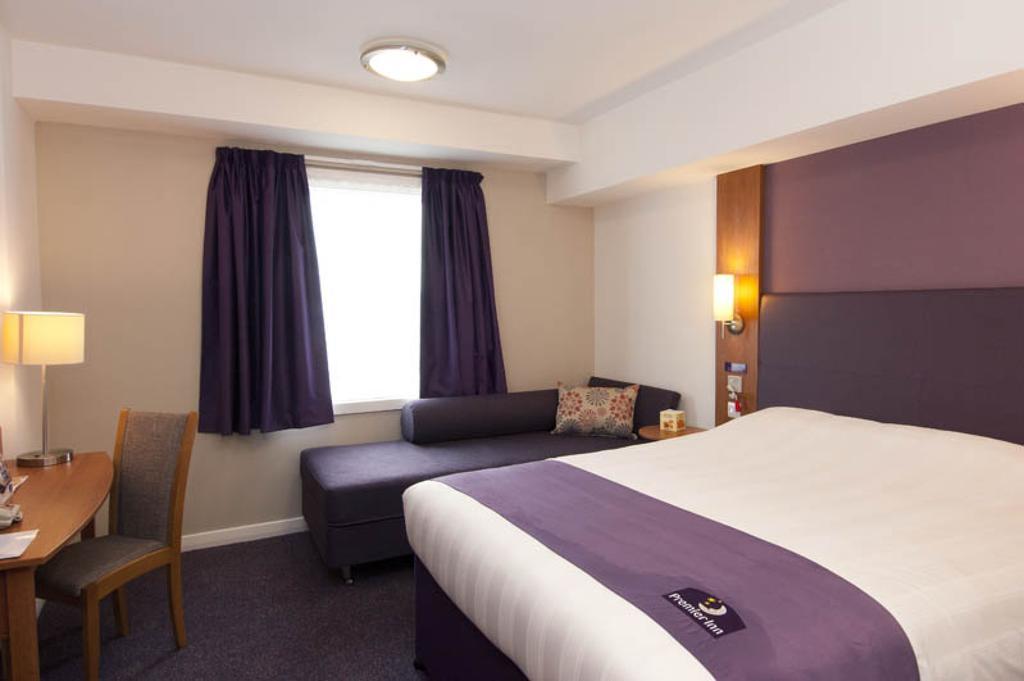 Premier Inn Falkirk East 部屋 写真