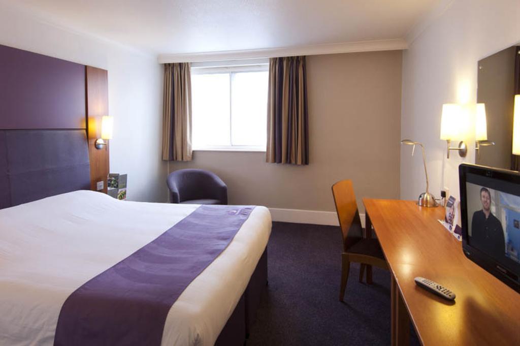 Premier Inn Falkirk East エクステリア 写真