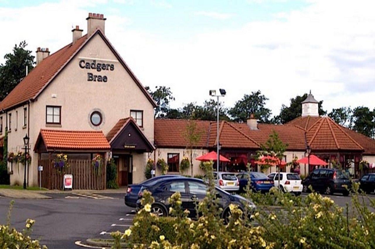 Premier Inn Falkirk East エクステリア 写真
