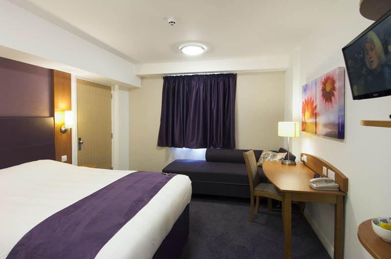 Premier Inn Falkirk East エクステリア 写真